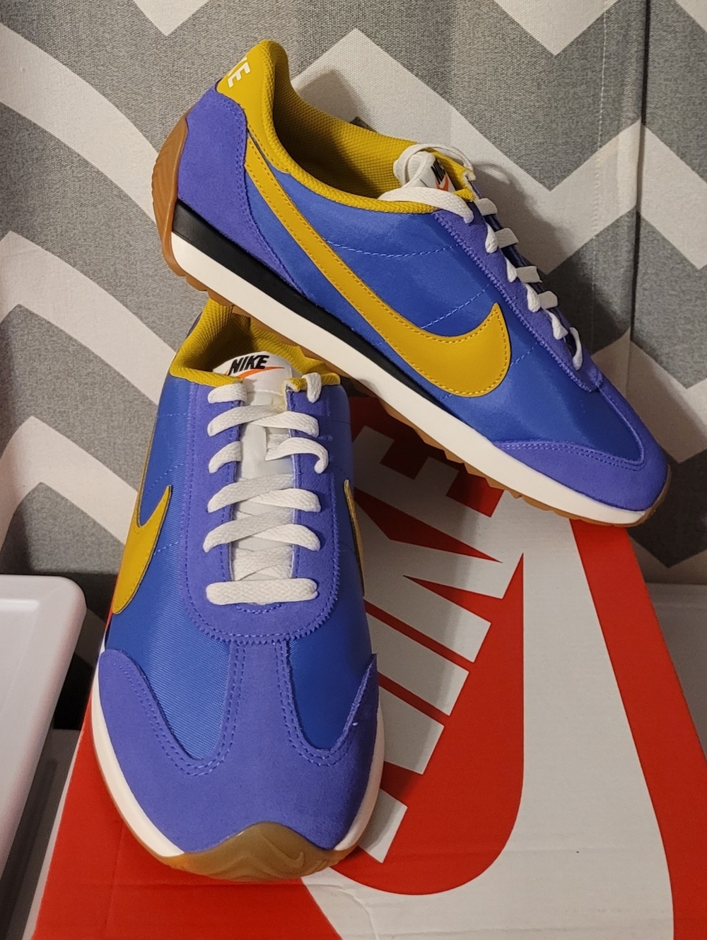 Nike Pacific women size 11